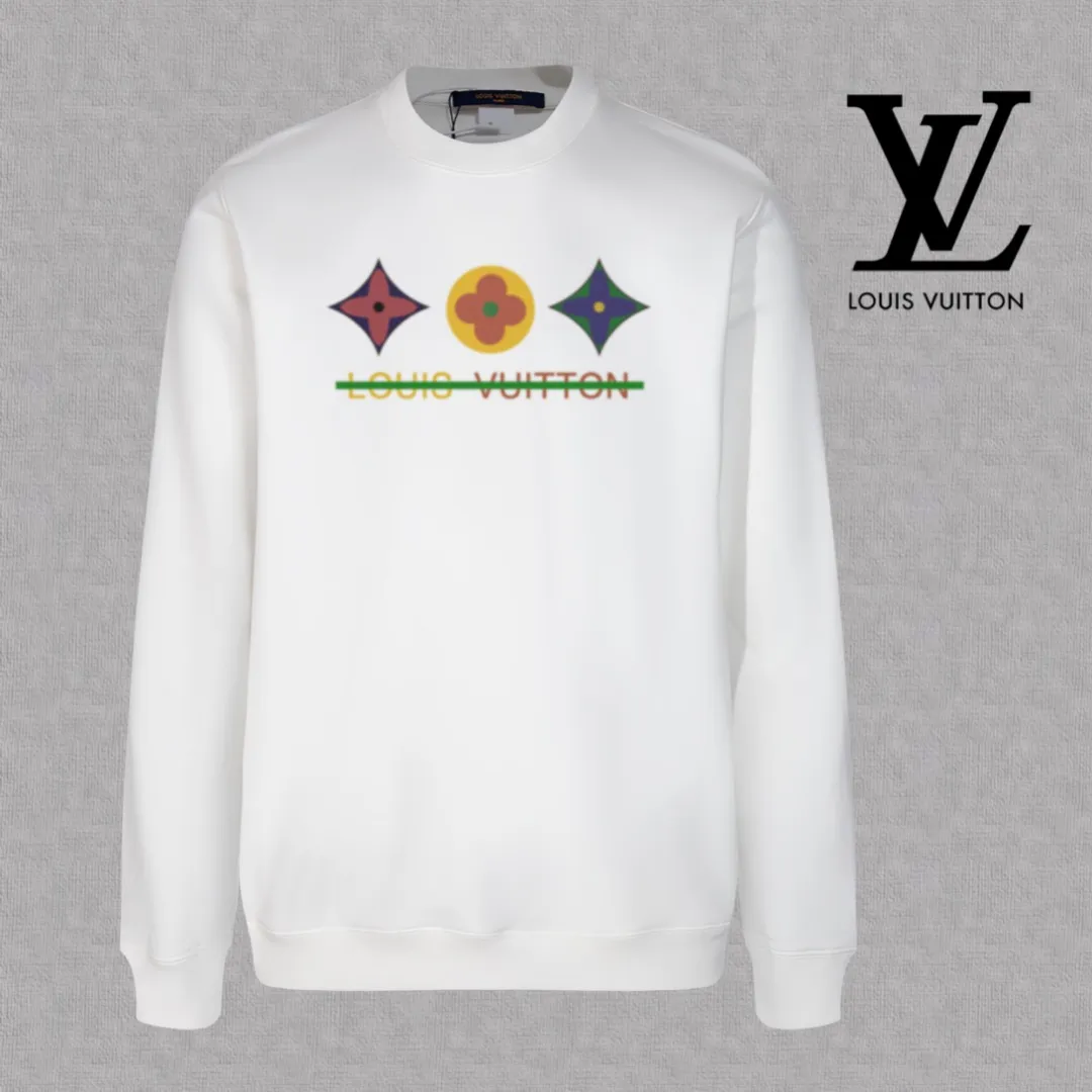 🅿️250 hot style on the shelves🔥❗ 💫〖Louis Vuitton LV〗 Fashionable round neck sweatshirt, casually matched with various styles, it is perfectly handsome😎The whole dress is made of double waistcoats, which makes the whole dress more three-dimensional. Not ordinary factories can do such fine work. The 2025 spring style counters are on sale, exquisite round neck terry sweatshirt, high-end double-strand pure cotton Customized drawstring ribs are dyed in the same vat and are complete with three standards. The chest craftsmanship adopts a simple and elegant pattern on the chest, which is easy to control for any age group! Fit and comfortable! Customized thickened 440g terry sweatshirt fabric, soft and comfortable to the touch, with a three-dimensional shape! 🙌🏻 It’s also very breathable, so it’s a versatile style that can be worn with any outfit! ✔Color: Black White Apricot Size: S M L XL 2XL